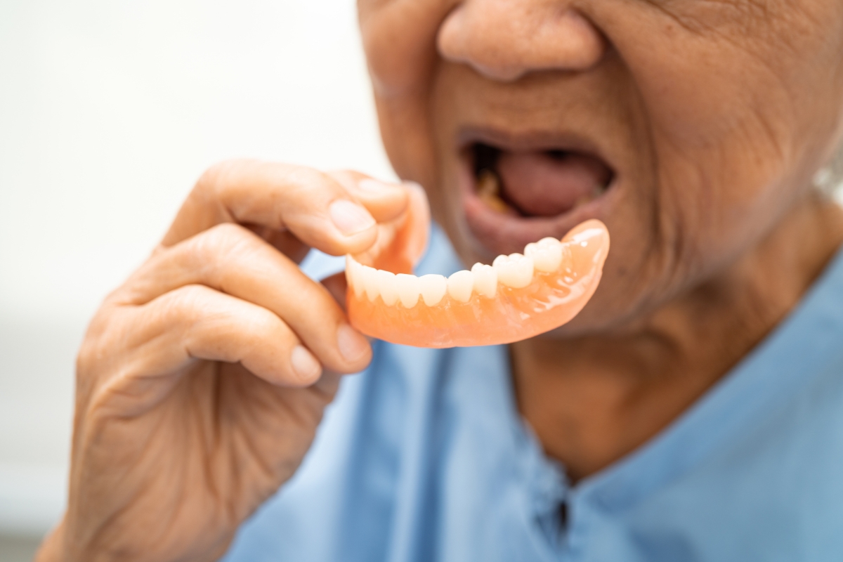 Loose Dentures? Don’t Fret! Our Easy Guide to Snug Them Up