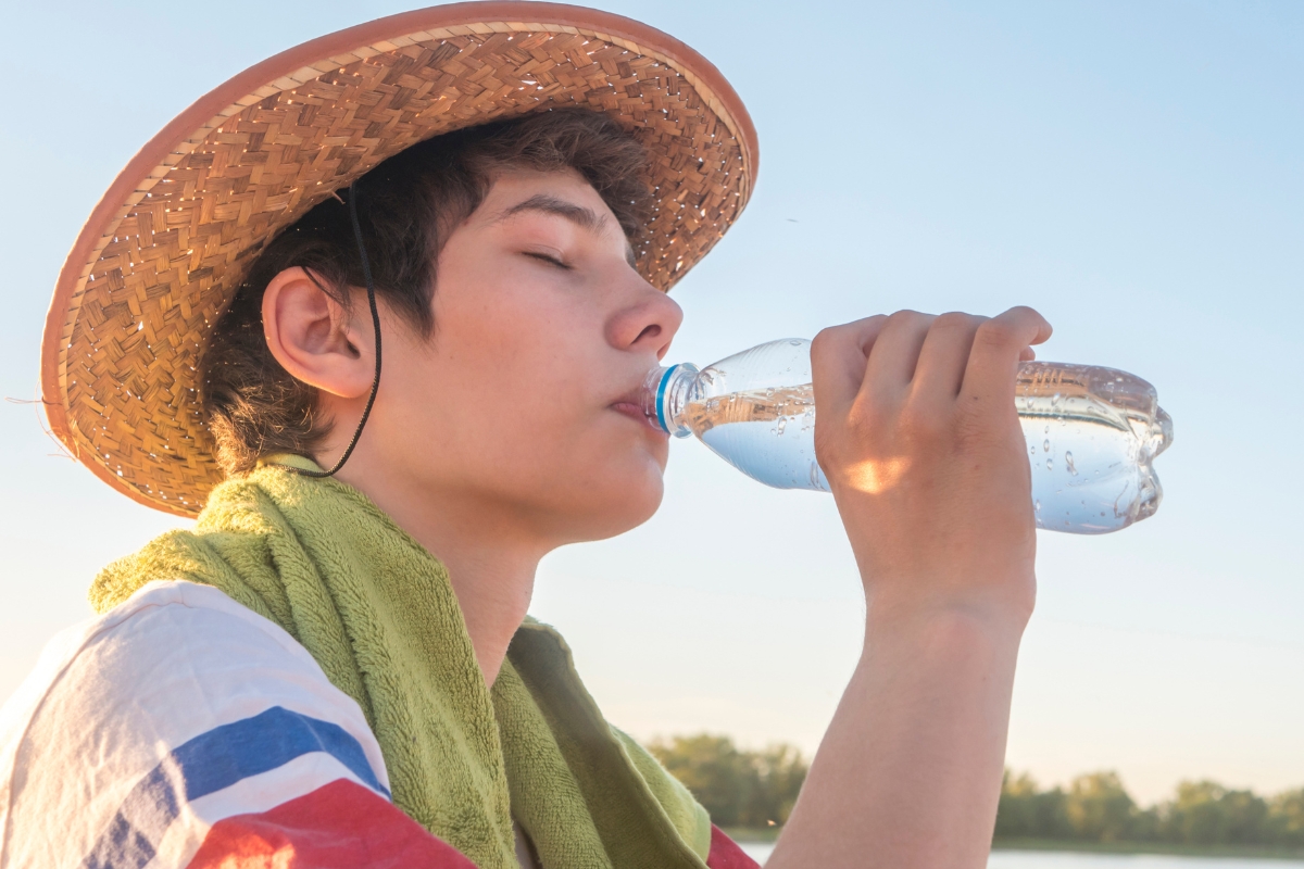 Sparkling Water And Your Health: Side Effects & Safe Daily Intake